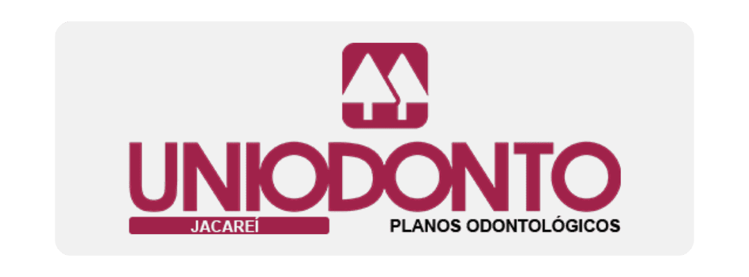 "Logo e imagem representativa da Uniodonto Jacareí, com planos odontológicos completos para toda a família."